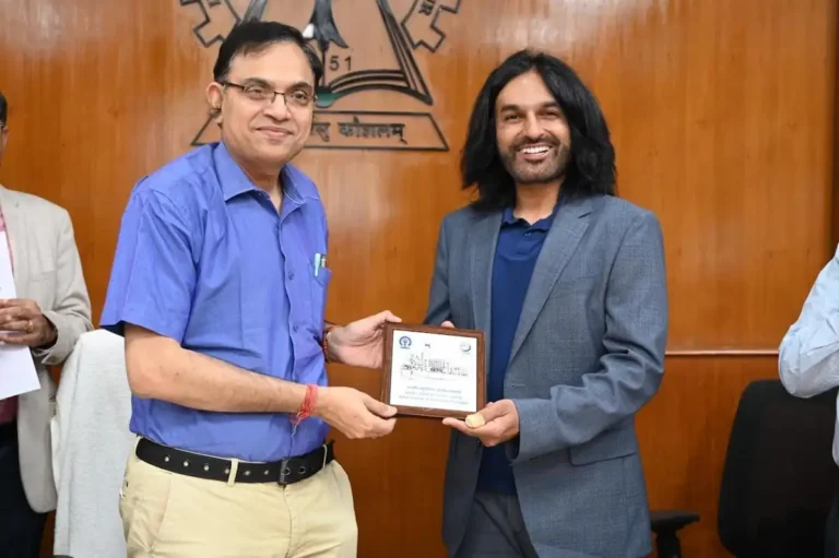 Vikram Sodhi receives recognition from IIT Kharagpur for his donation